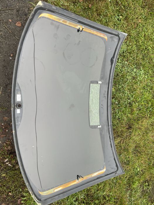 Скло задньої ляди skoda rapid 2014