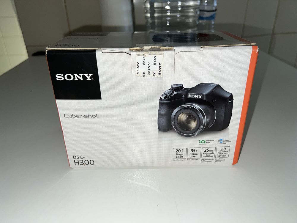 Máquina Fotográfica SonyDSC-H300