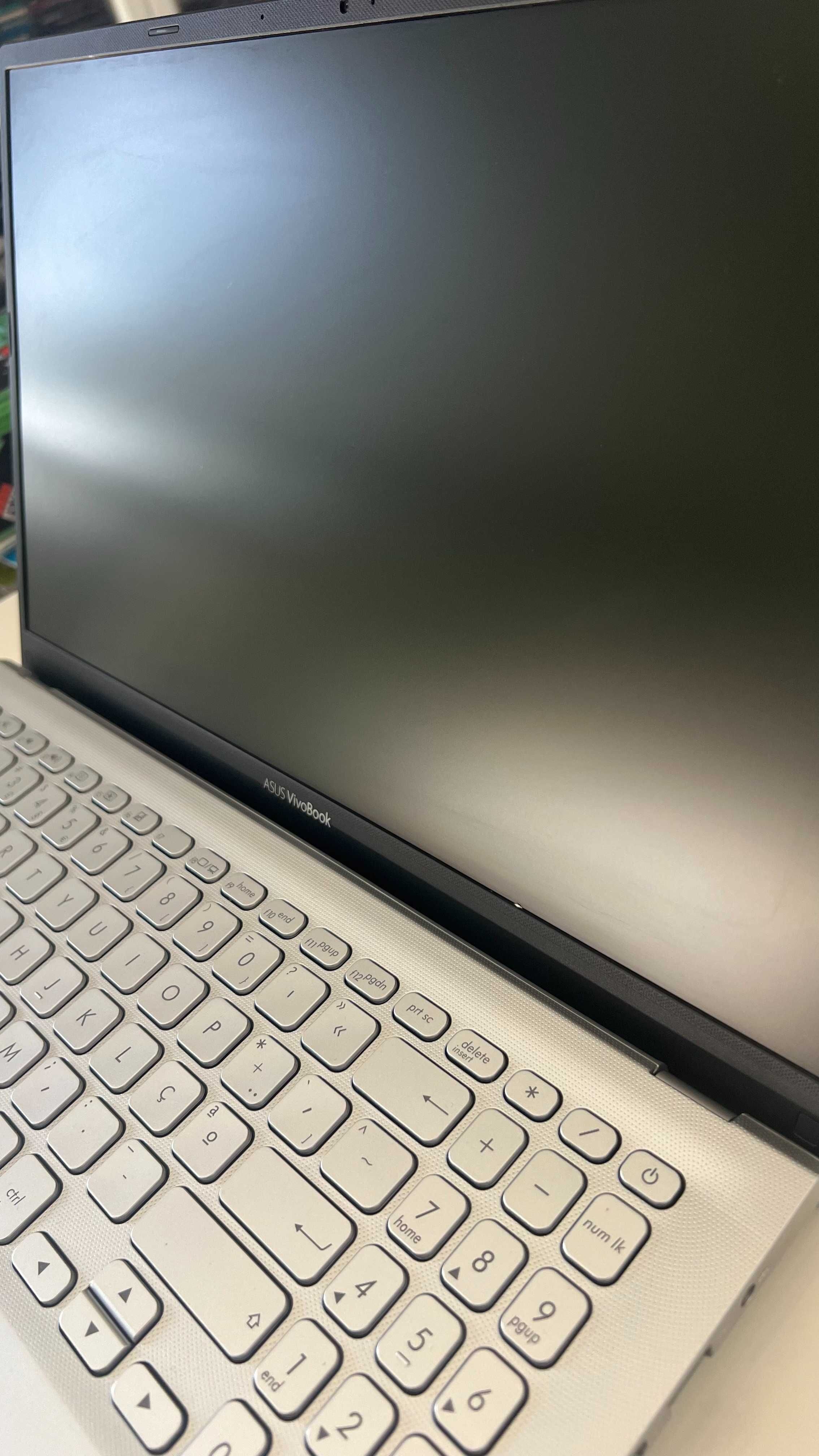 Portátil Asus Vivobook