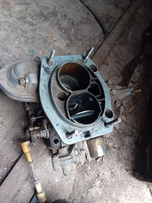 Продам карб стояв на 3 моторі є відео роботи