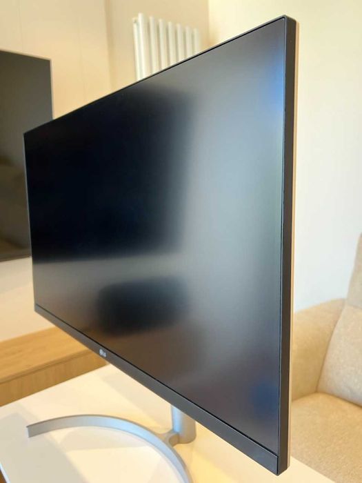 Monitor LG UltraFine 27UK850-W 4k IPS USB-C HDR w doskonałym stanie