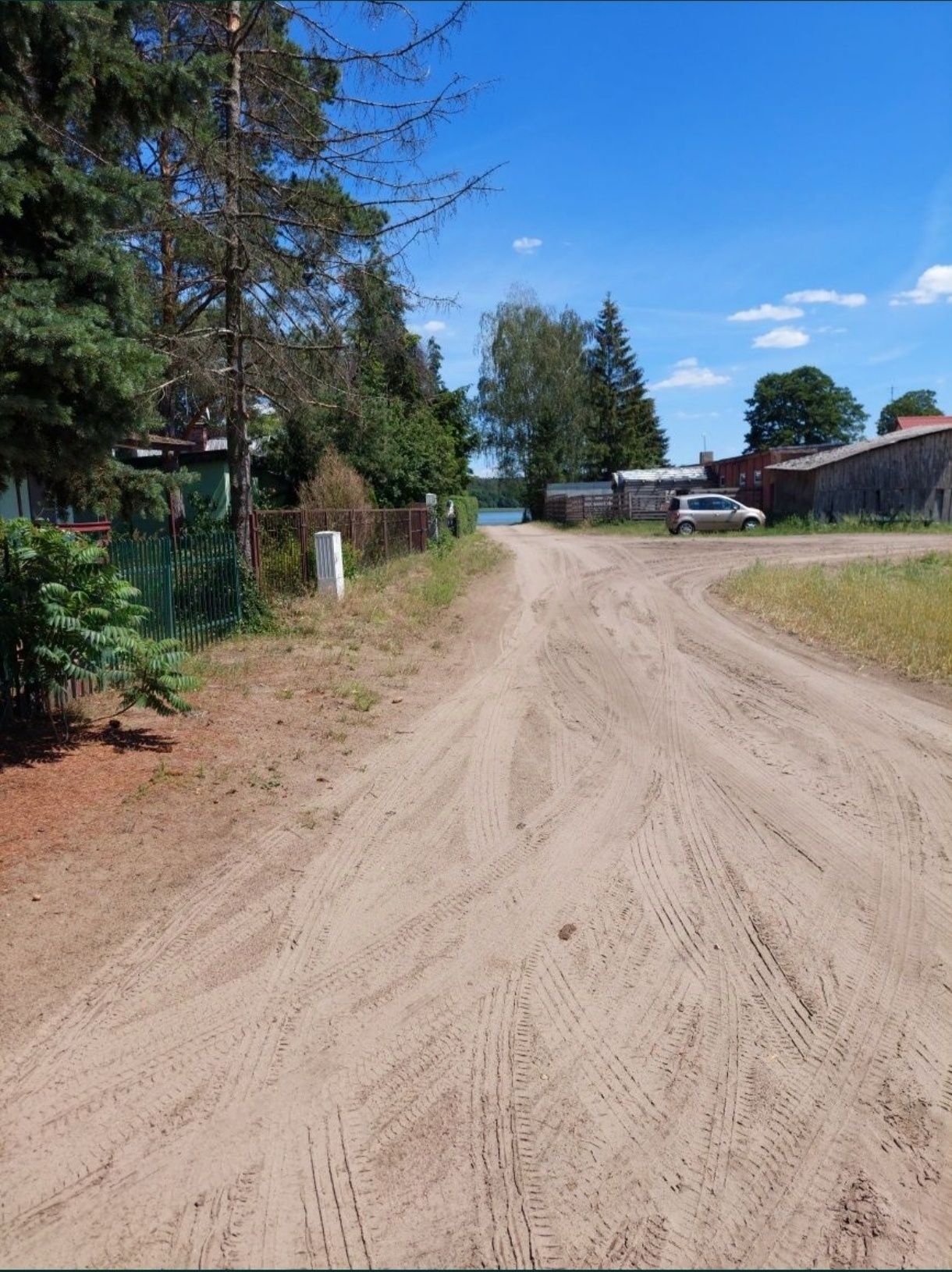 Domek nad jeziorem