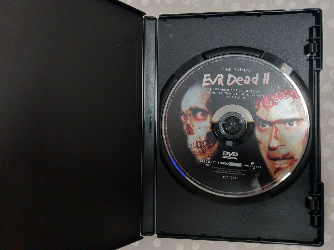 DVD " Evil Dead II - A Morte Chega de Madrugada " (Como Novo)