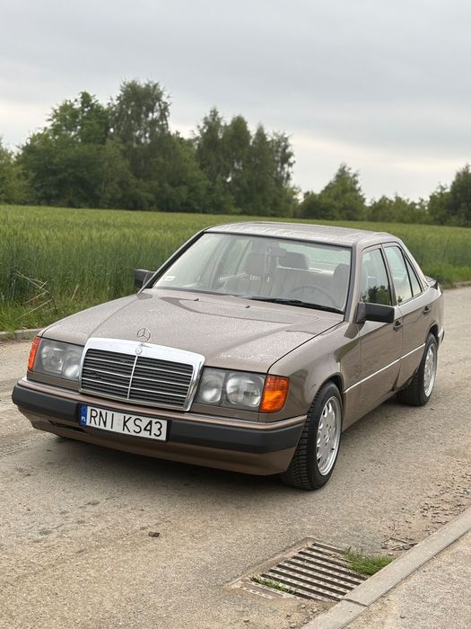 Mercedes-Benz Klasa E Mercedes Benz w124(klasyk) silnik rzędowy(6-cylindrowy)