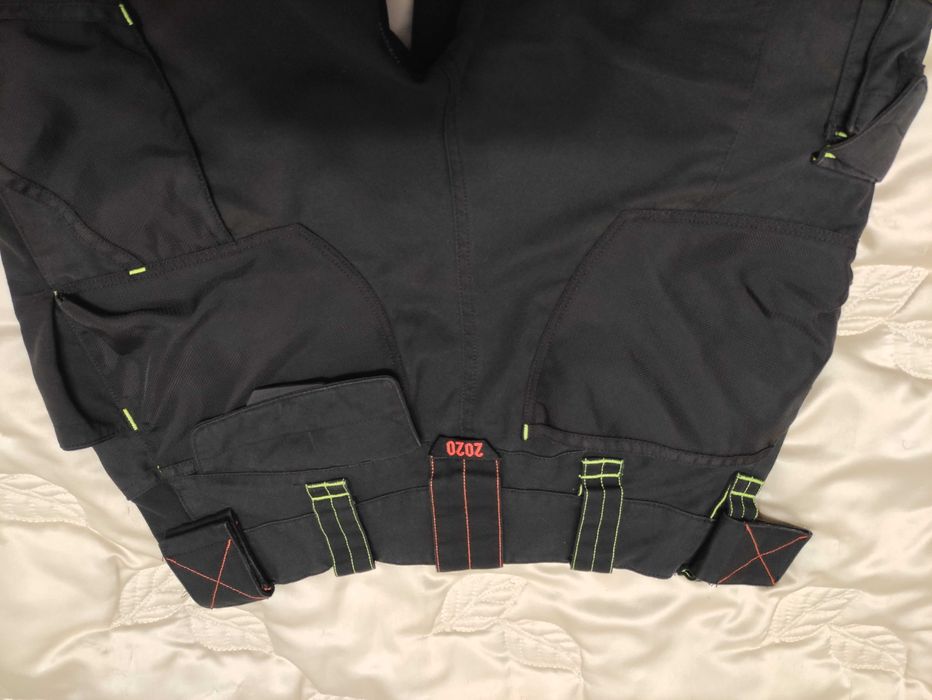 Krótkie spodenki robocze Engelbert Strauss Motion 2020 r. 50 bdb