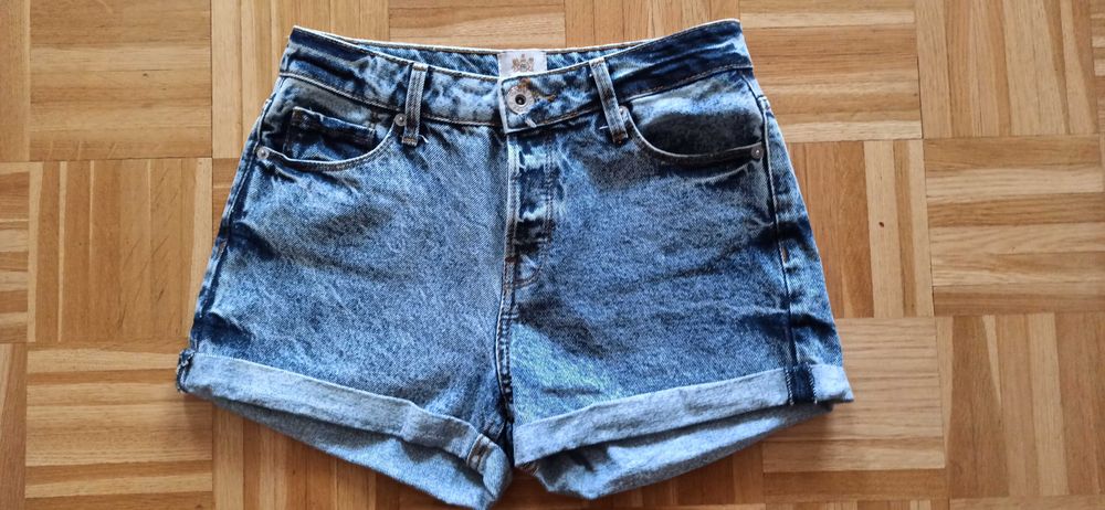 Jeansowe krótkie spodenki River Island rozm. 36