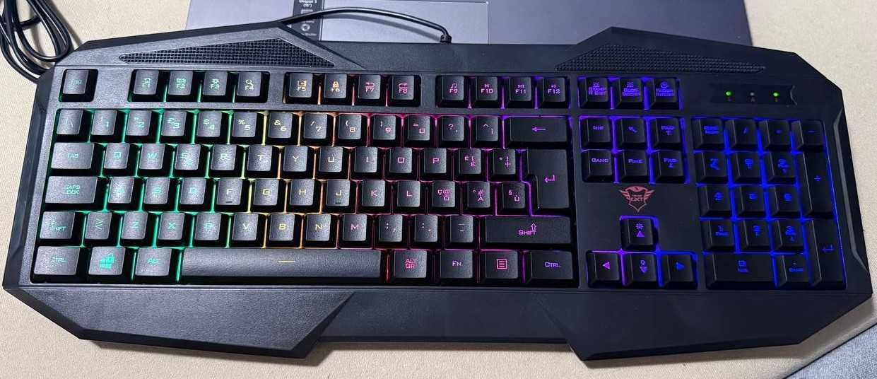 Klawiatura membranowa Trust GXT 830-RW + słuchawki Mars Gaming