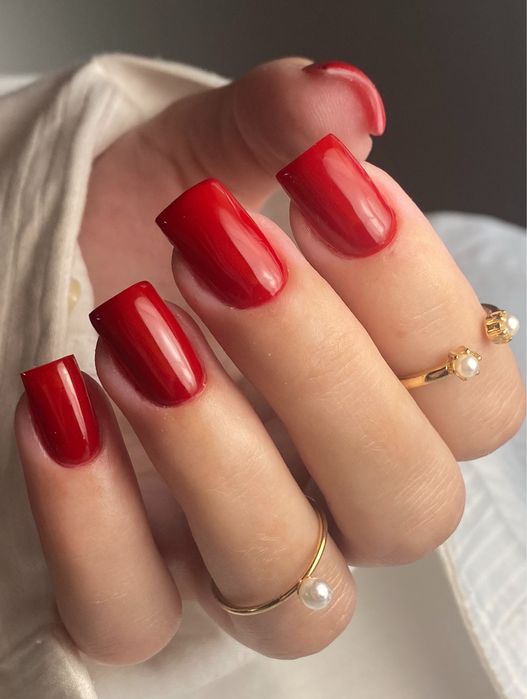 Шукаю моделей на манікюр для відпрацювання та наповнення портфоліо.