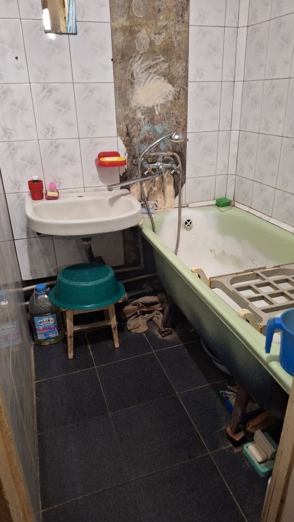 Продам 3 кім з електроопаленням на Жадова
