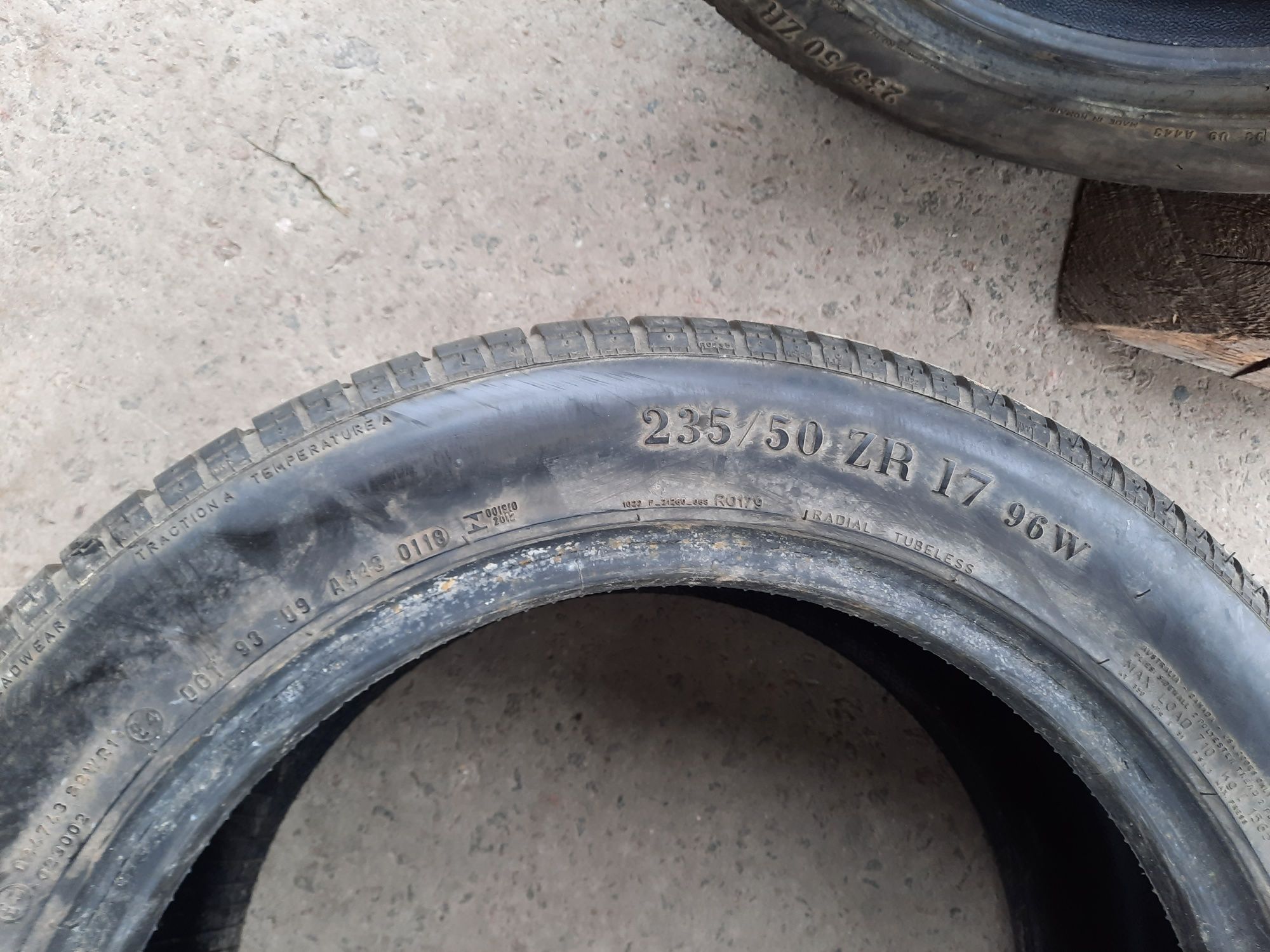 PIRELLI 235/50R17