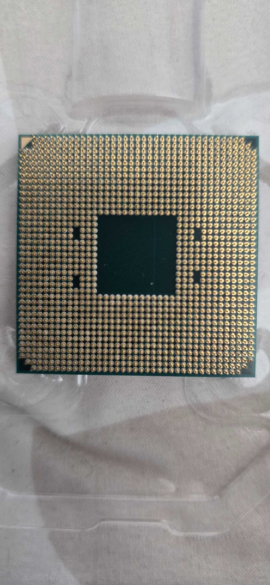 Procesor Ryzen 5 5600X + chłodzenie oraz orginalne pudełko.