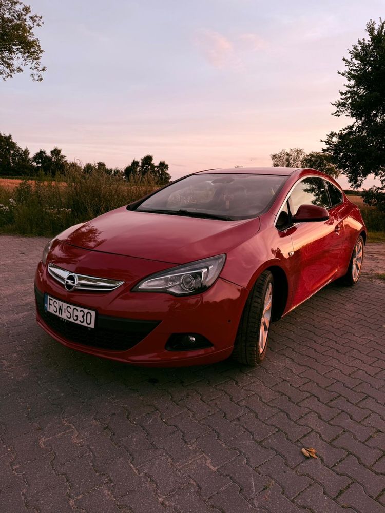 Opel Astra J GTC 2014 1.7 CDTI