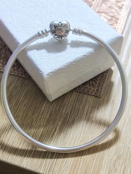 Bransoletka Pandora bangle Moment's S925 ALE rozmiar 19