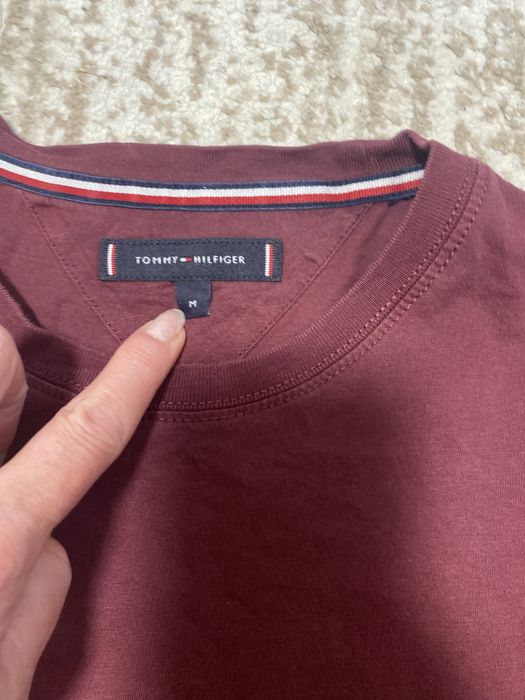 Продам чоловічу фудболку оригінальну Tommy Hilfiger