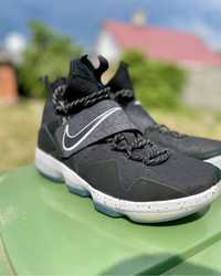 Баскетбольні кросівки Nike LeBron 14