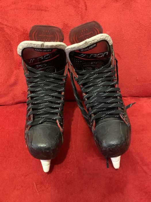Хокейні ковзани / коньки 8,5D Bauer x 2.7
