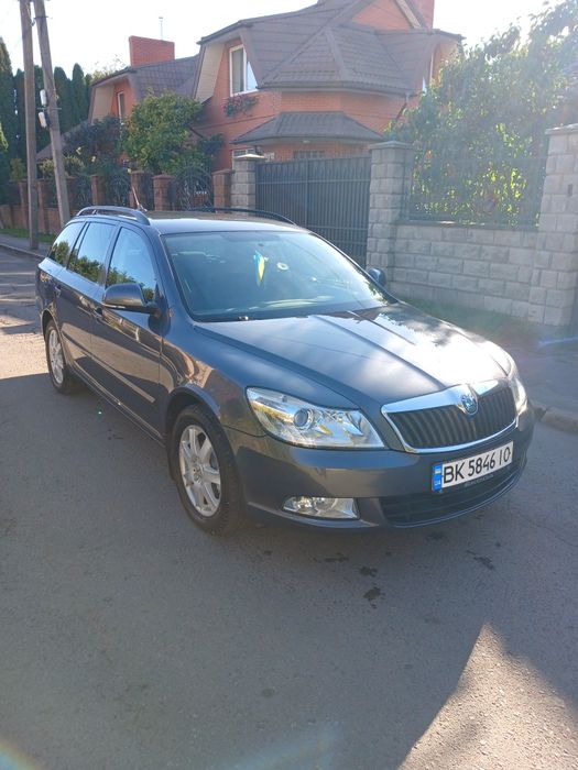 Продам шкода октавія 2012 року, 1.4 TSI бензин, 90 кВт.,АВТОМАТ