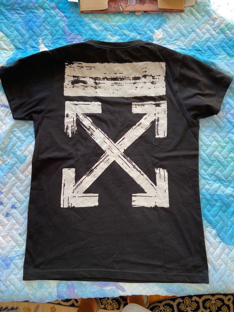 T-shirt Off-White Preta