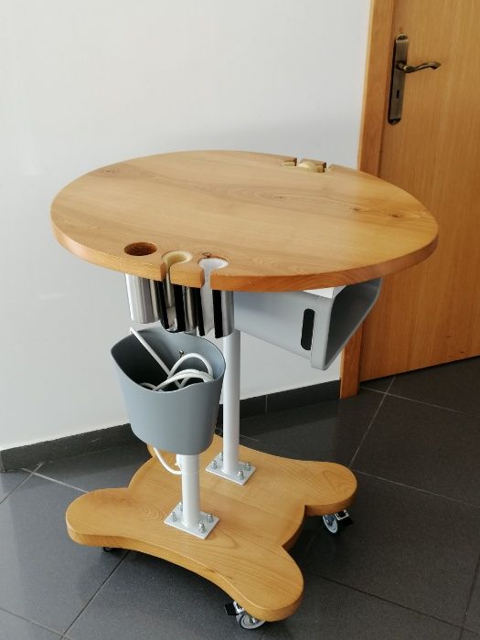 Mesa - carro - ecografo - ecg - aparelhos medicos