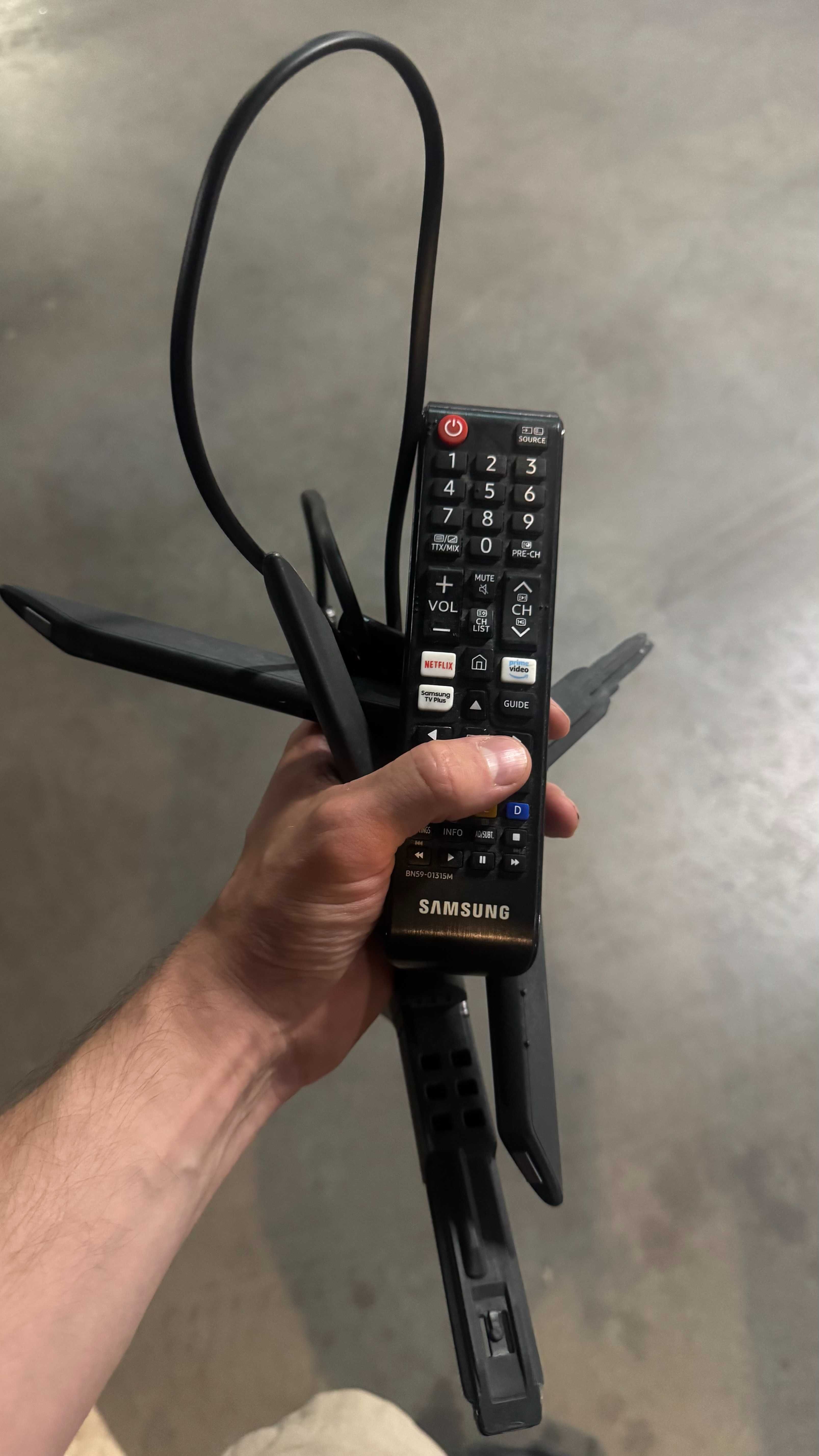 Telewizor TV Samsung QE50Q64TAU 50 cali [USZKODZONY] + dodatki