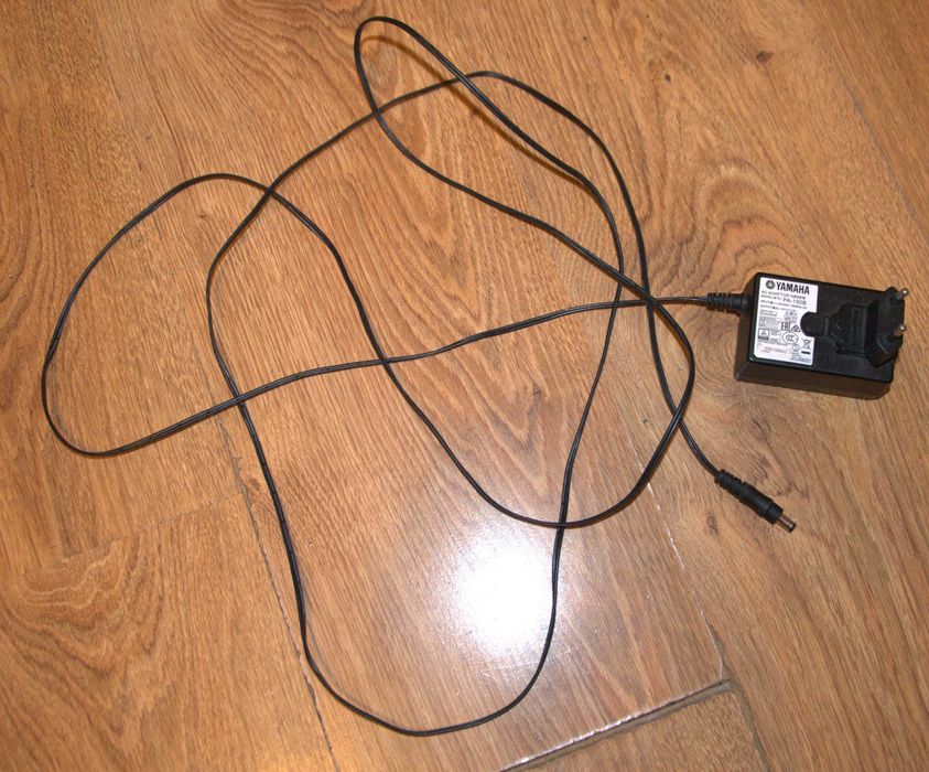 Keyboard Yamaha PSR-E443