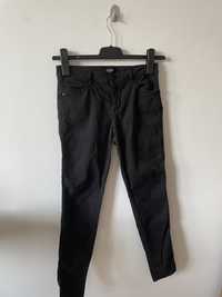 Czarne elastyczne jeansy Guess M
