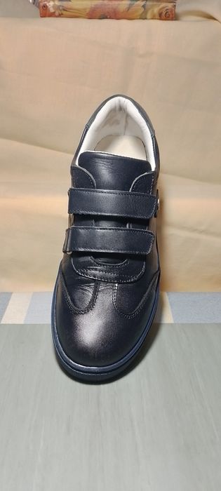 Кросовки шкіряні р.38