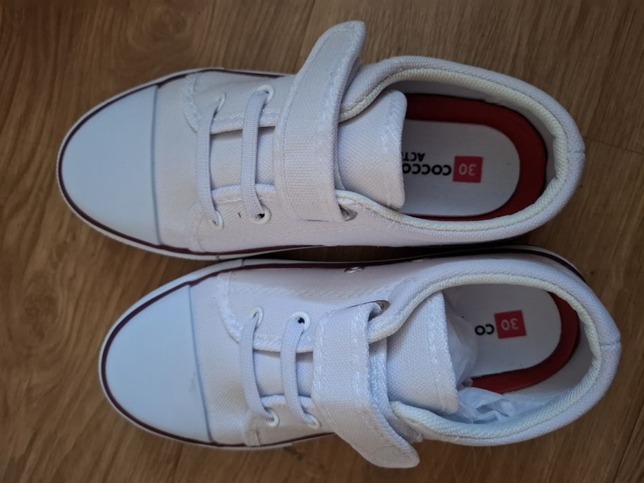 Nowe biale trampki 30