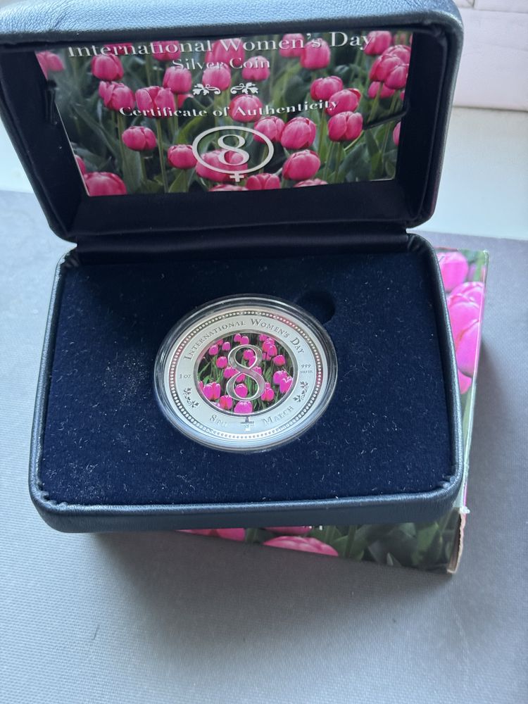 Продам две серебряные монеты