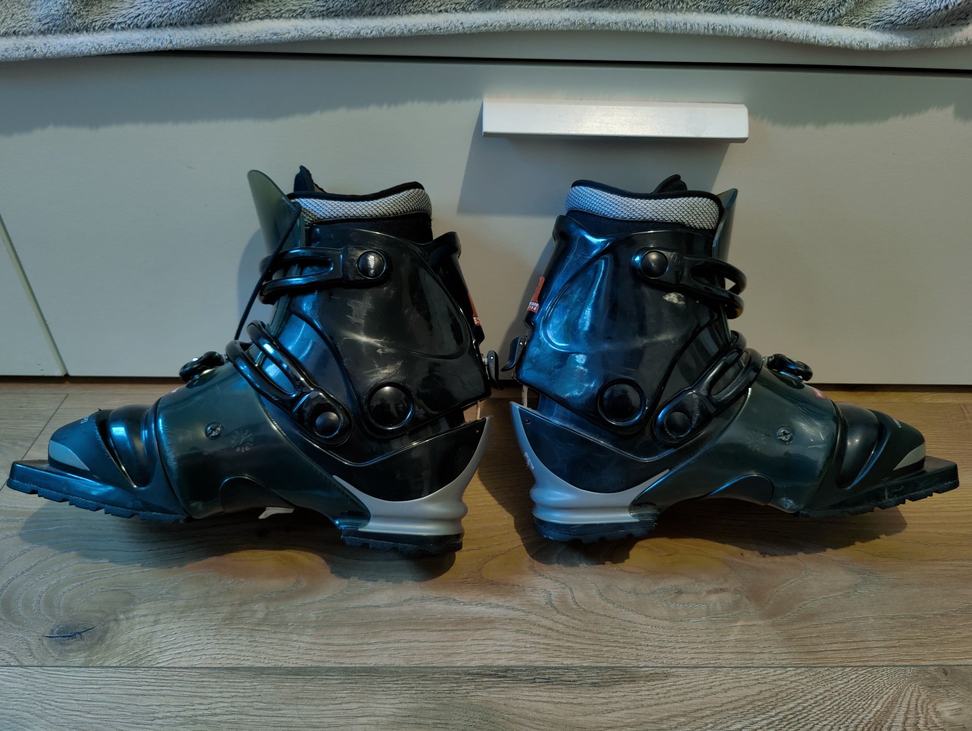 Nowe buty narciarskie skiturowe telemarkowe CRISPI 28 - 29cm
