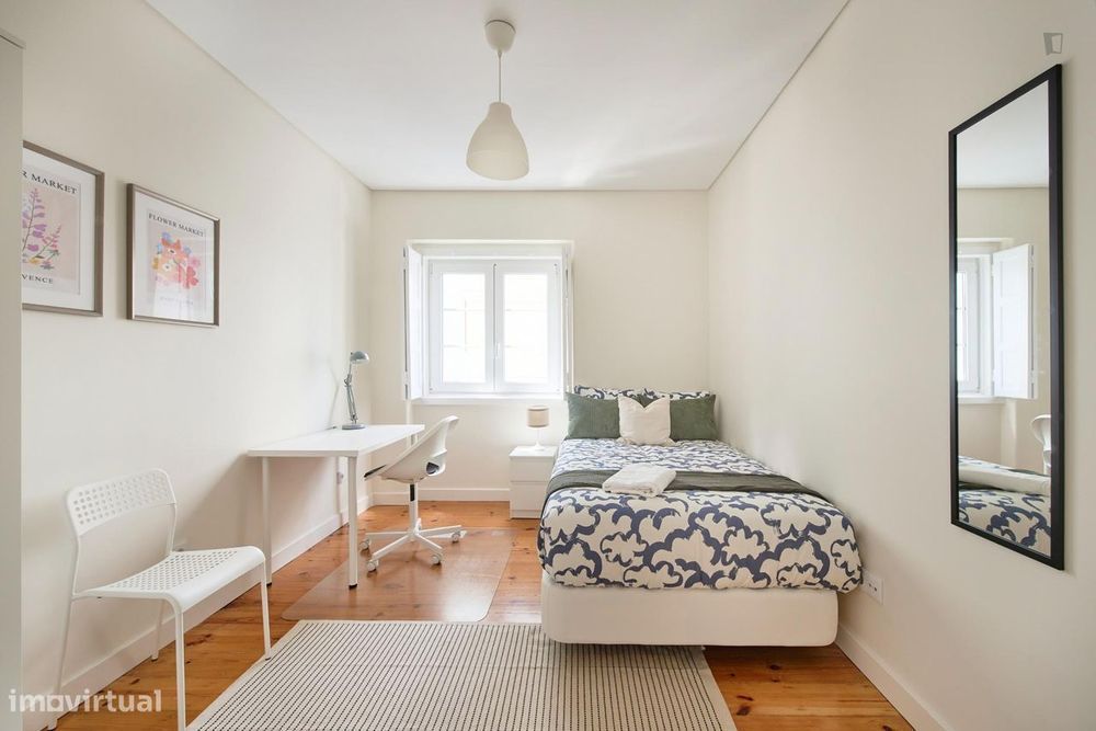 713291 - Quarto com cama de casal em...