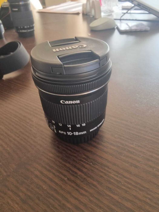 Objetiva Canon EF-S 10-18MM F/4.5-5.6 IS STM