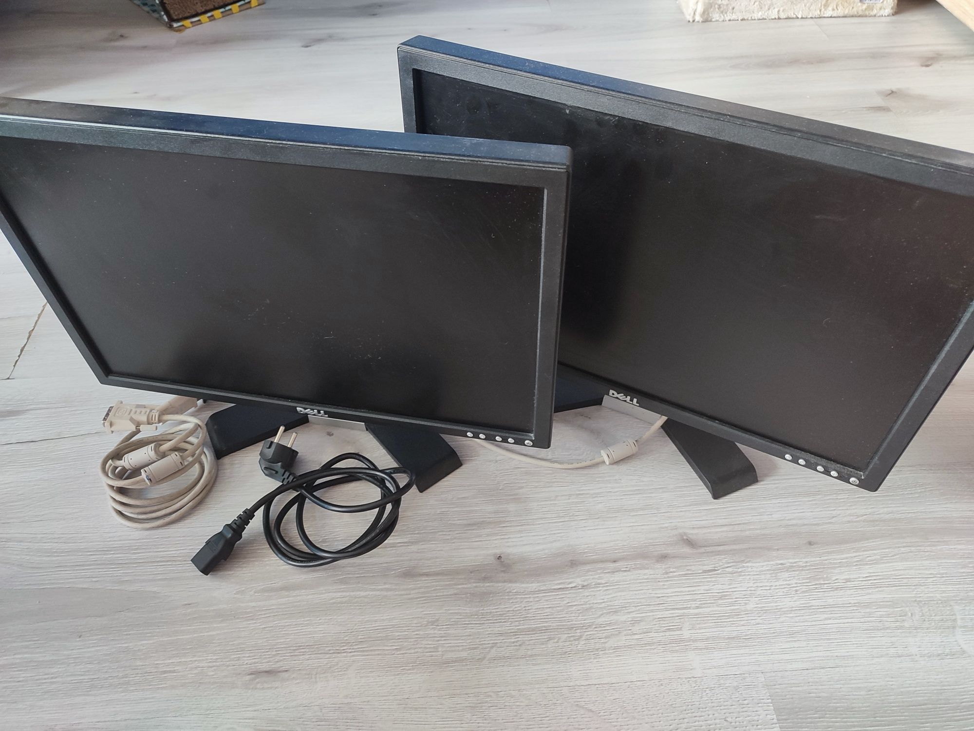 Monitory monitor DELL 20 cali sprawne działające