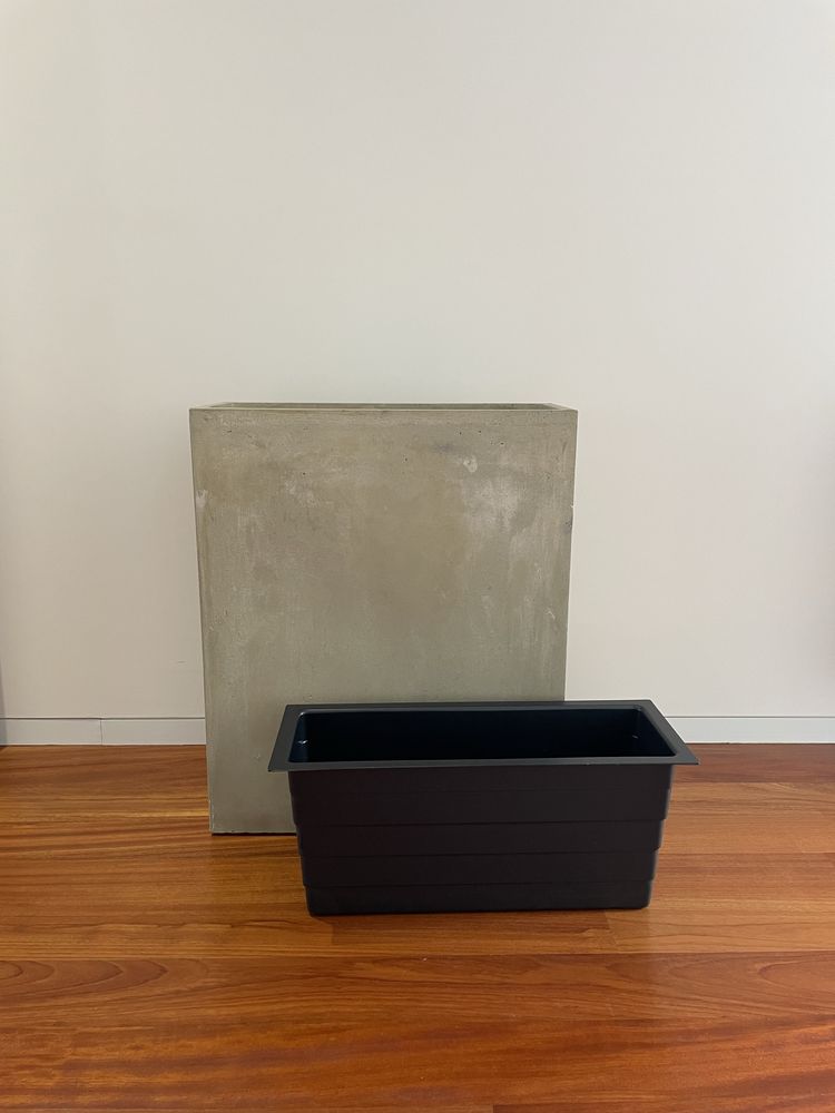 Floreira em resinpietra - 72x60x25cm