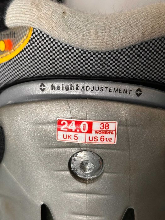 Botas Ski Salomon 38 com saco de transporte