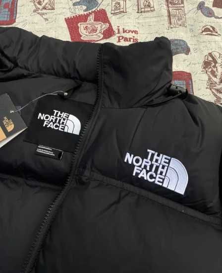 The North Face 1996 Retro Nuptse 700