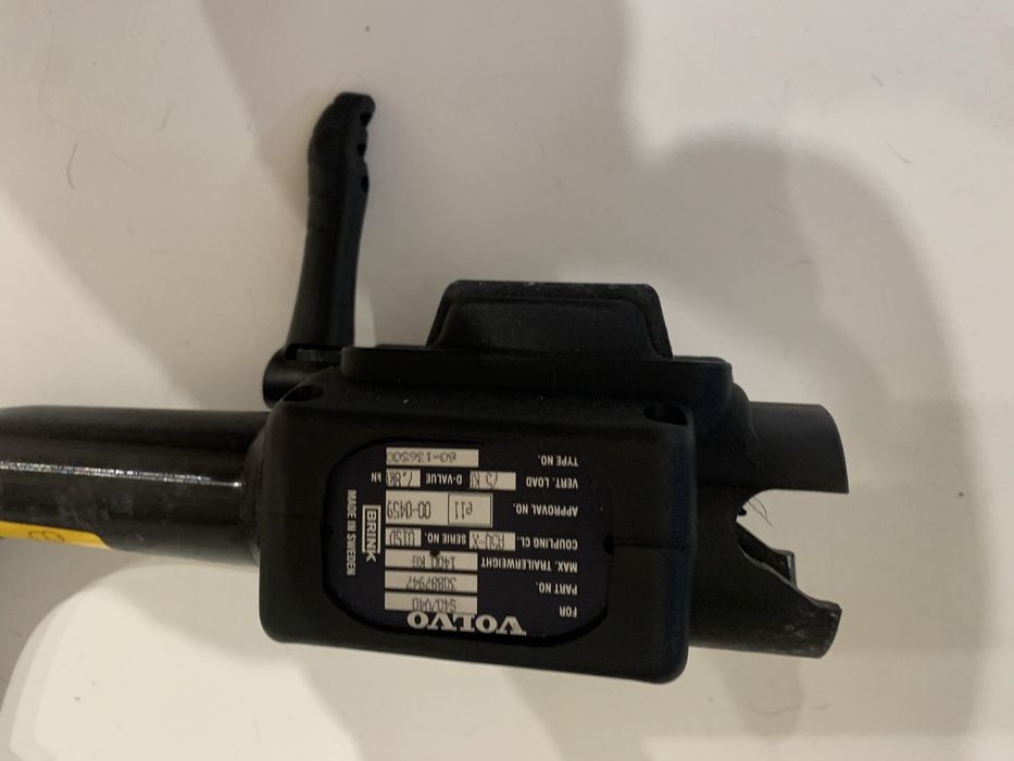 Gancho de Reboque Volvo V40/S40