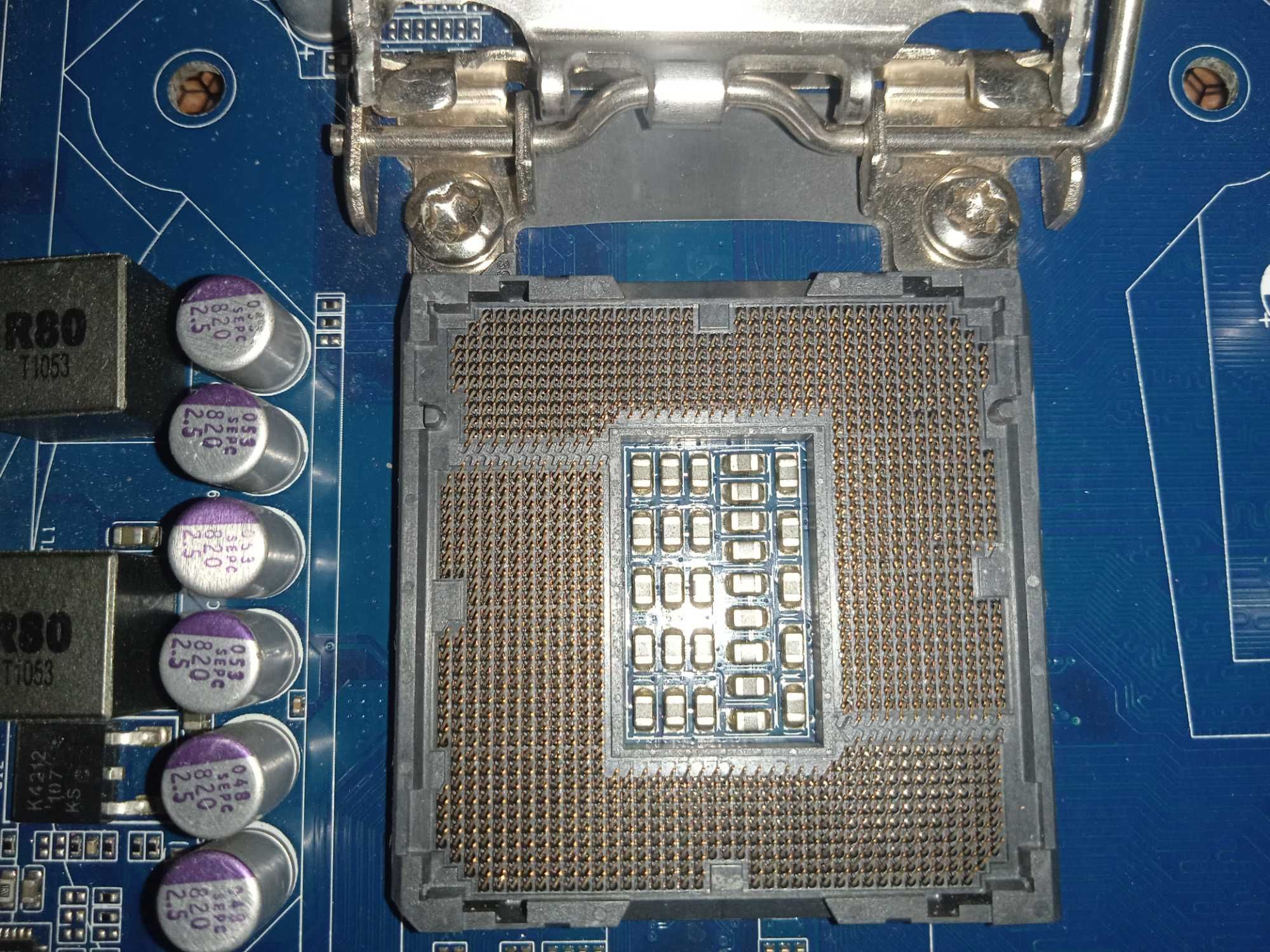 Плата для сокета 1155 Gigabyte P67A-D3-B3 (під ddr3) + 4Gb