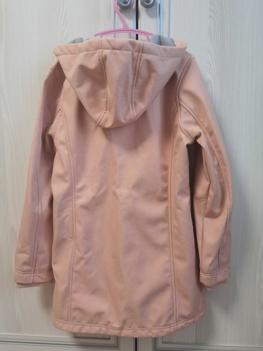 Нова курточка 152р.