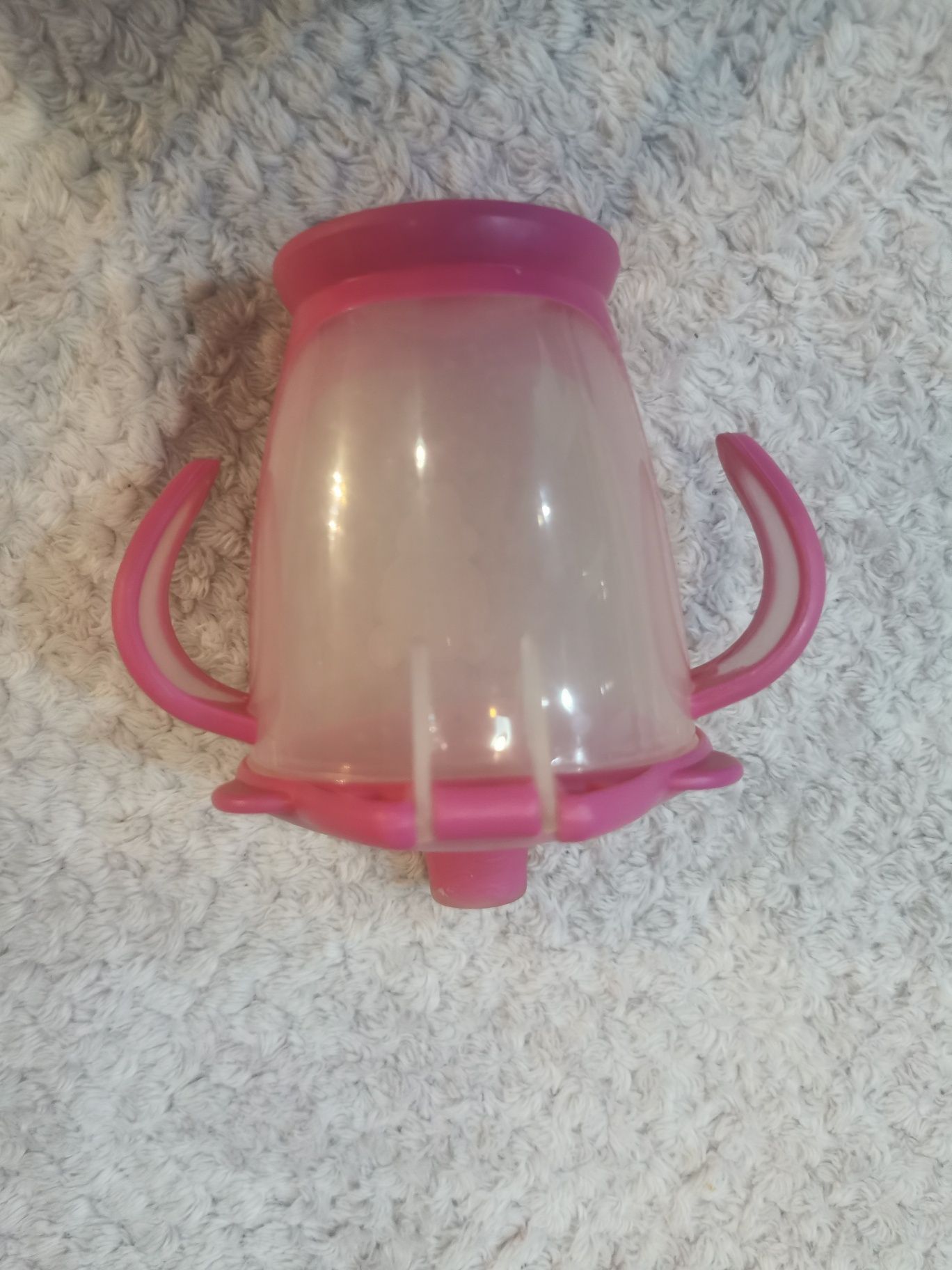 Kubek niekapek Canpol Babies 180 ml z misiem dla dziewczynki
Stan idea