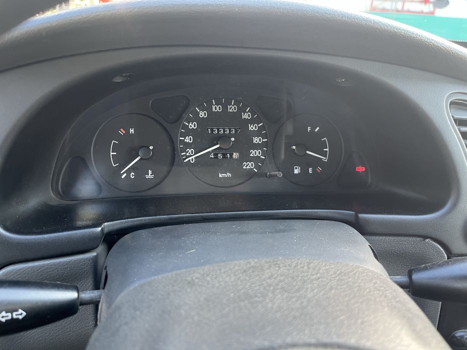 Daewoo Заз Сенс 1,3 сімейний автомобіль