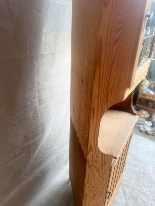 Witryna narożna sosnowa