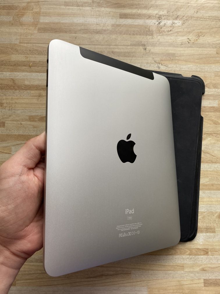 iPad 1 A1337 Black 32GB 3G