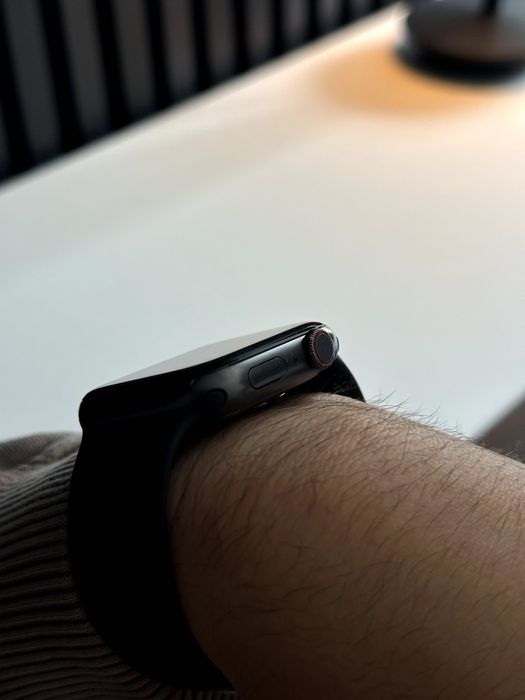 Apple Watch SE 44 mm + LTE/Cellular Komplet + Solo Loop
