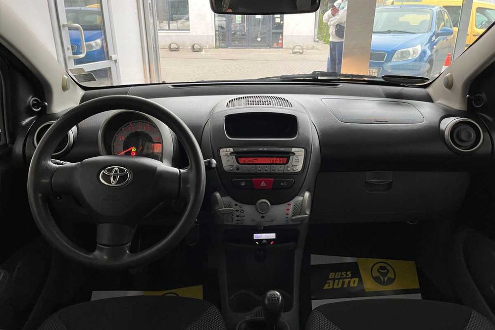 Toyota Aygo 2011 року