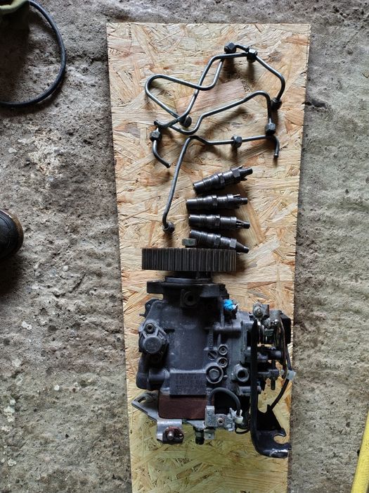 Топливний насос високого тиску Т4 1.9
