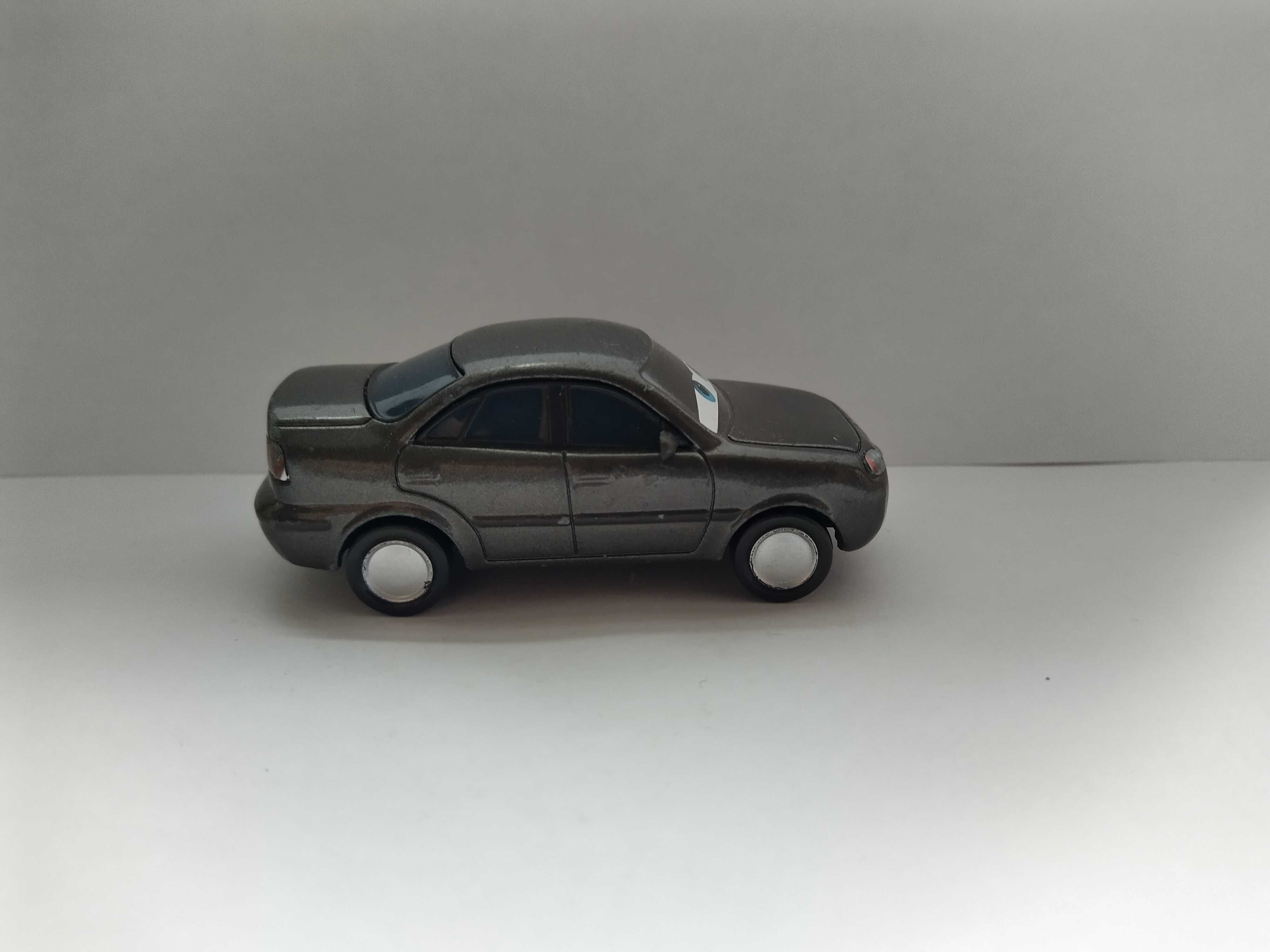 Auta Cars - Michelle Motorett - Disney/Pixar Mattel