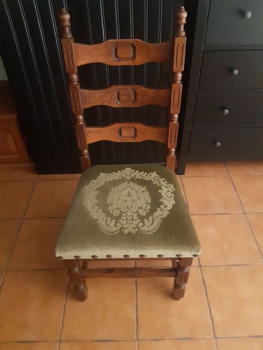 Krzesło dębowe tapicerowane