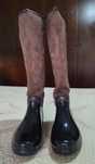 Botas de cano alto, B&W