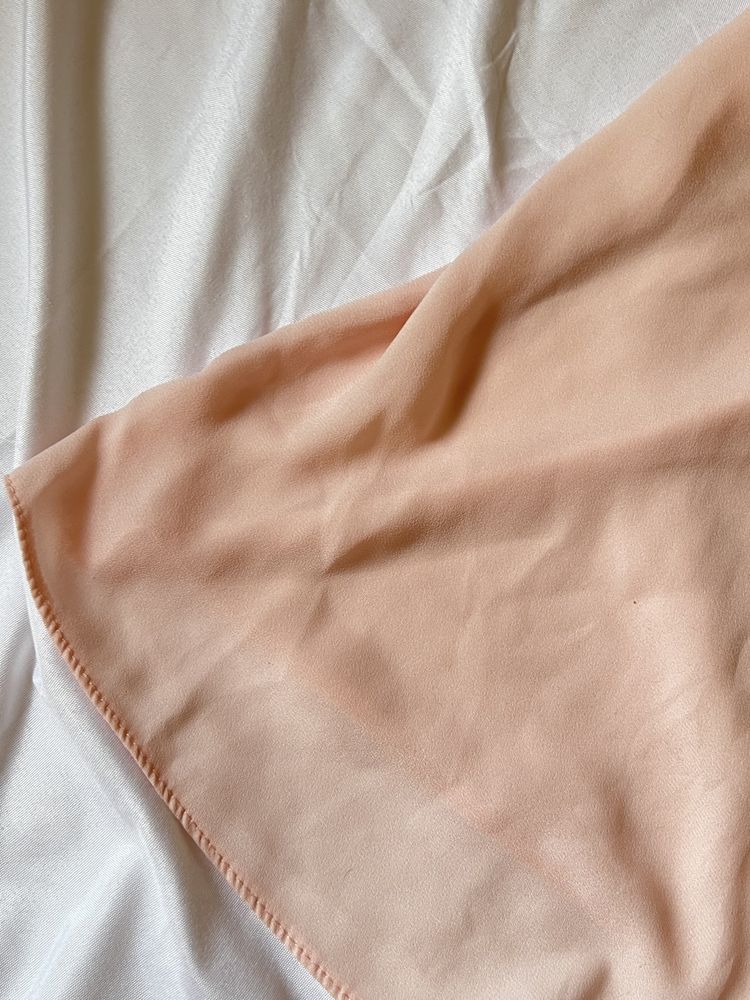 Блуза рожево-персикова на тонких брителях Atmosphere